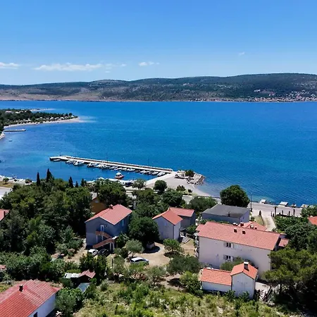 Velebita Apartament *