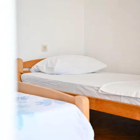 Velebita Apartament *